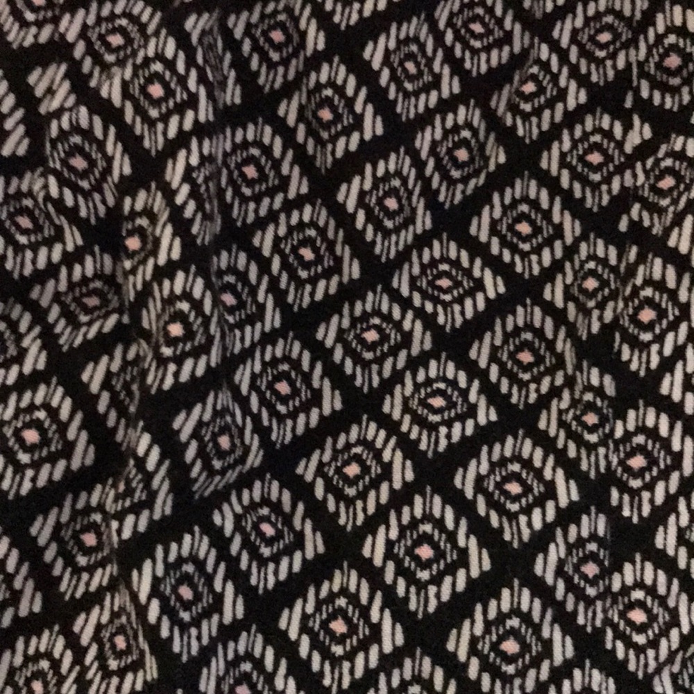 Shorts - Picture 2 of 3